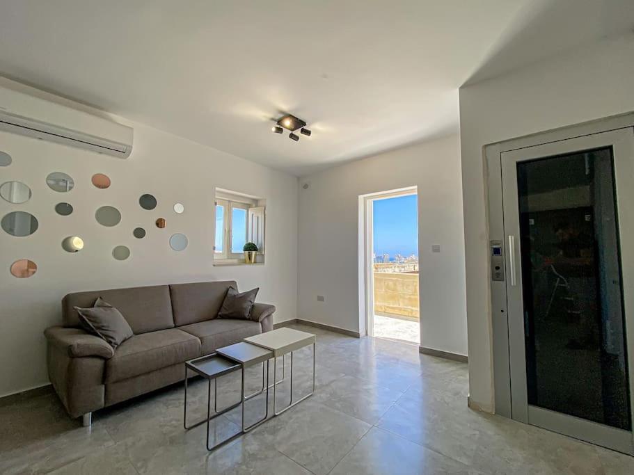 דירות Designer Duplex Penthouse In Floriana מראה חיצוני תמונה