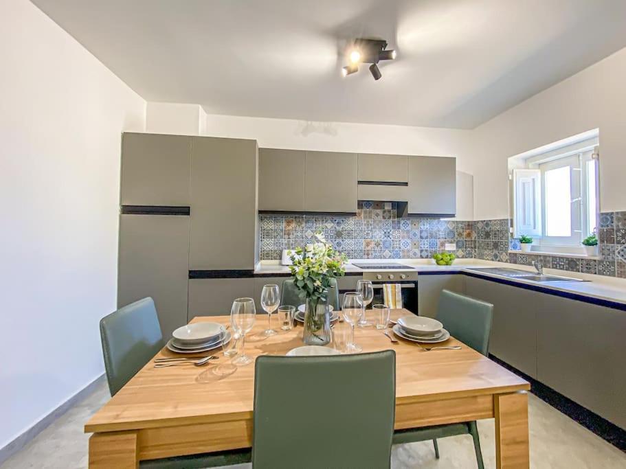 דירות Designer Duplex Penthouse In Floriana מראה חיצוני תמונה