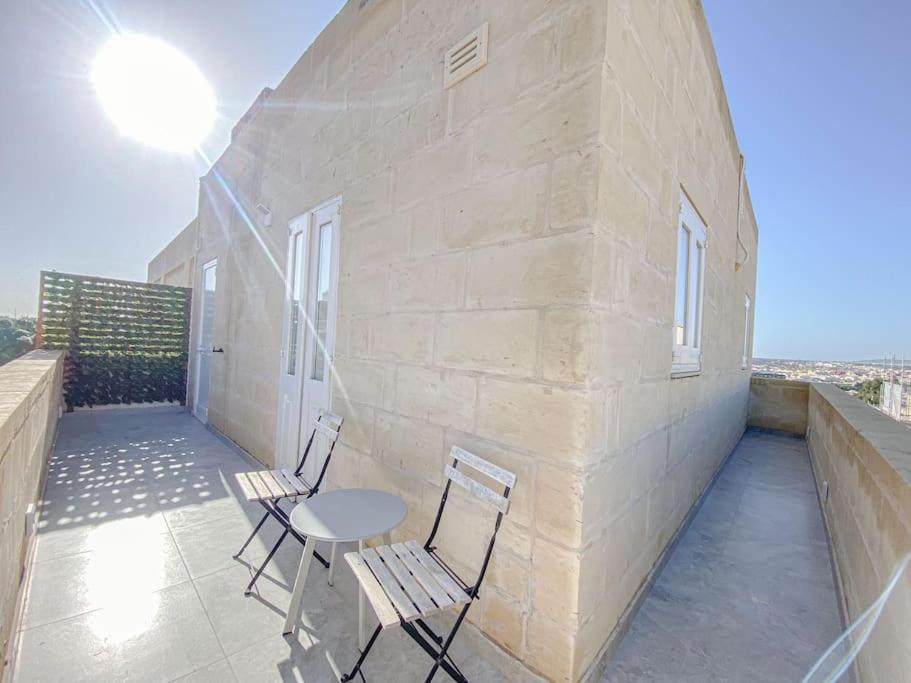 דירות Designer Duplex Penthouse In Floriana מראה חיצוני תמונה